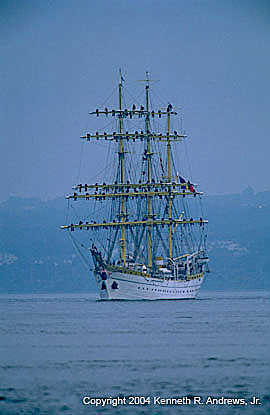 kra204069-27-Mircea sailing2